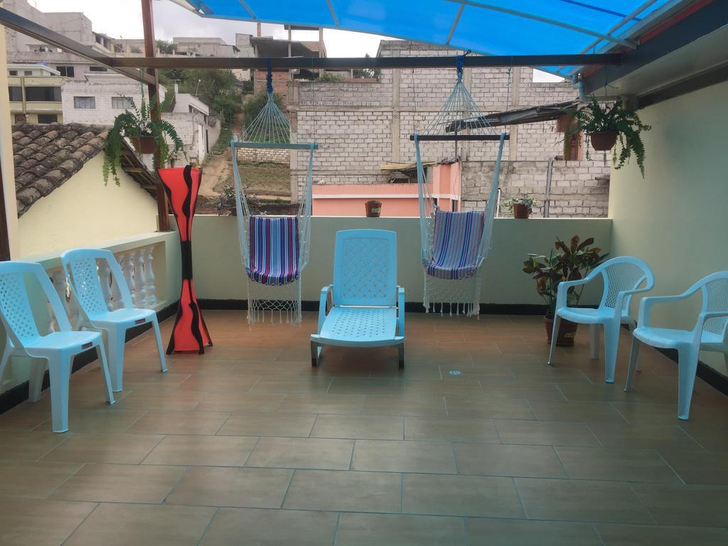 Hostal Y Complejo Recreacional La Playita De Monse Otavalo Exterior photo