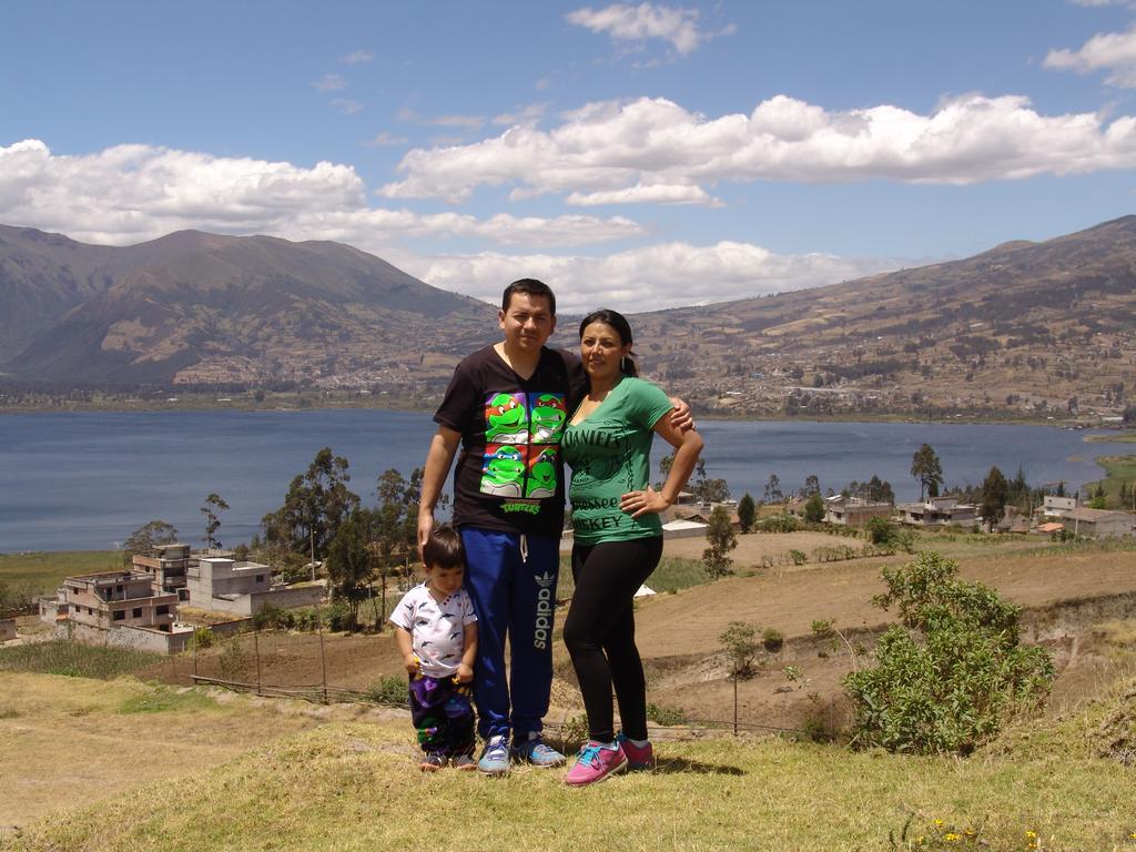 Hostal Y Complejo Recreacional La Playita De Monse Otavalo Exterior photo