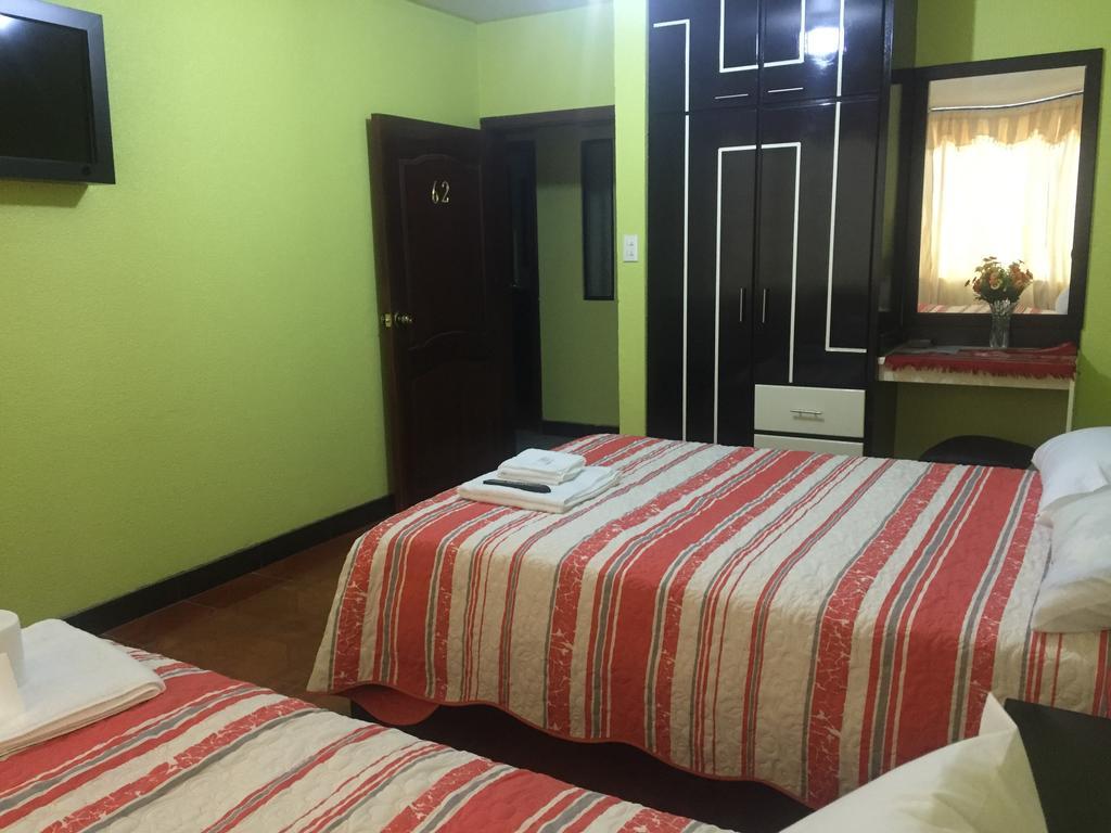 Hostal Y Complejo Recreacional La Playita De Monse Otavalo Exterior photo